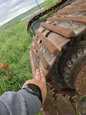  JCB 32  | Mobile.bg    7