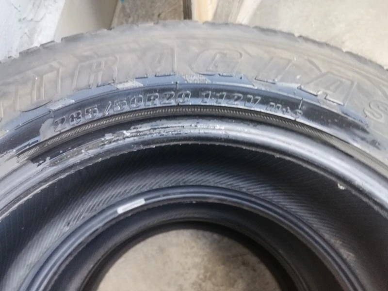 Гуми Всесезонни 285/50R20, снимка 2 - Гуми и джанти - 47031079