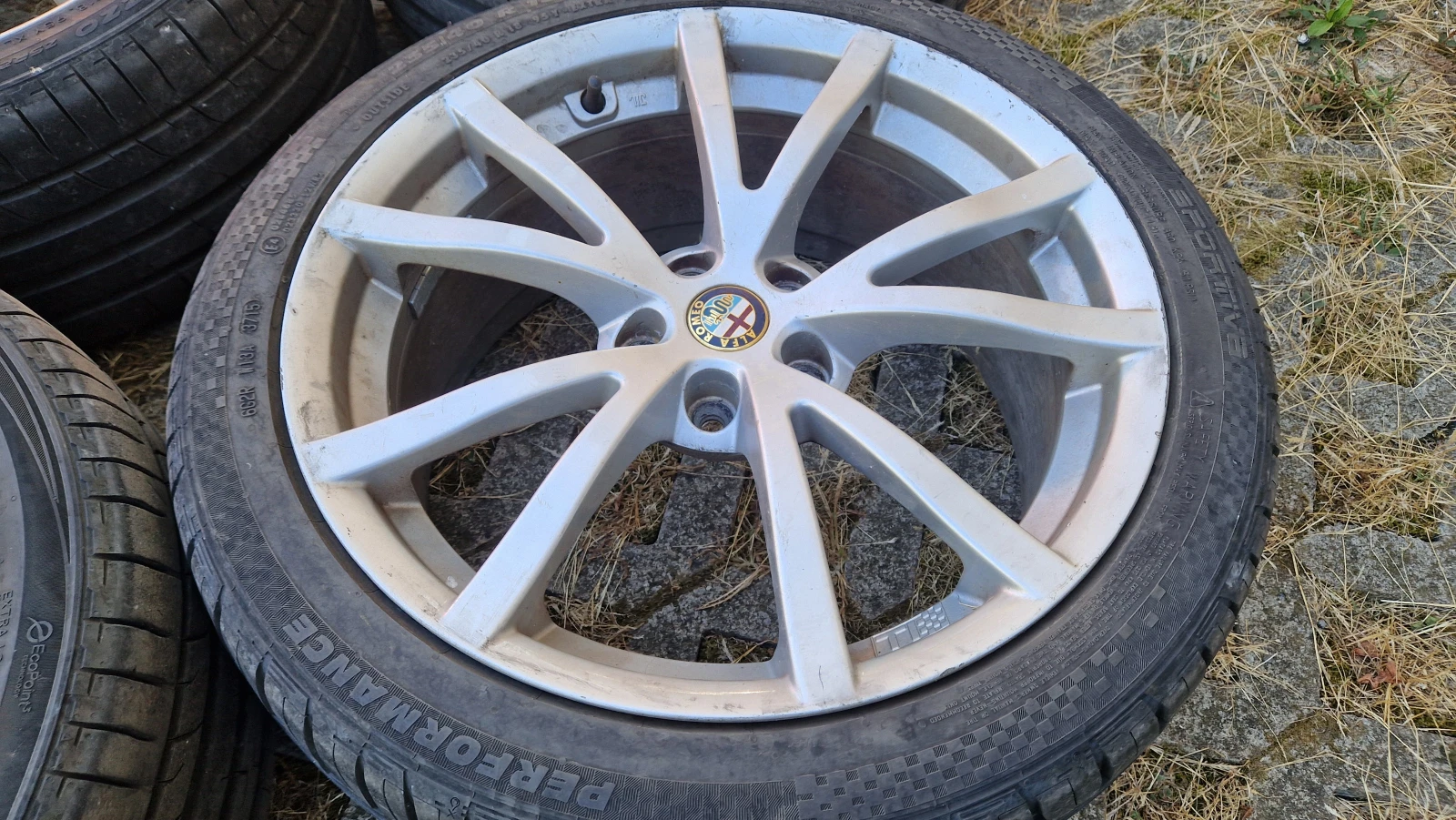 ���� � ������ 225/40R18 �� Alfa Romeo | Mobile.bg � ����������� 5
