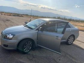 Toyota Avensis 2.0 D-4D 126кс. НА ЧАСТИ, снимка 5