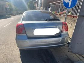 Toyota Avensis 2.0 D-4D 126кс. НА ЧАСТИ, снимка 6