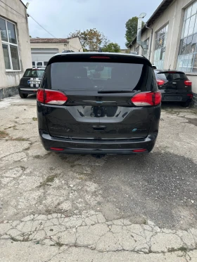 Chrysler Pacifica Plug-in hybrid Limited S, снимка 6
