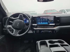 Chevrolet Silverado RST Crew Cab Sh  CARFAX | Auto.bg — изображение 13