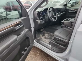 Chevrolet Silverado RST Crew Cab Sh  CARFAX | Auto.bg — изображение 10