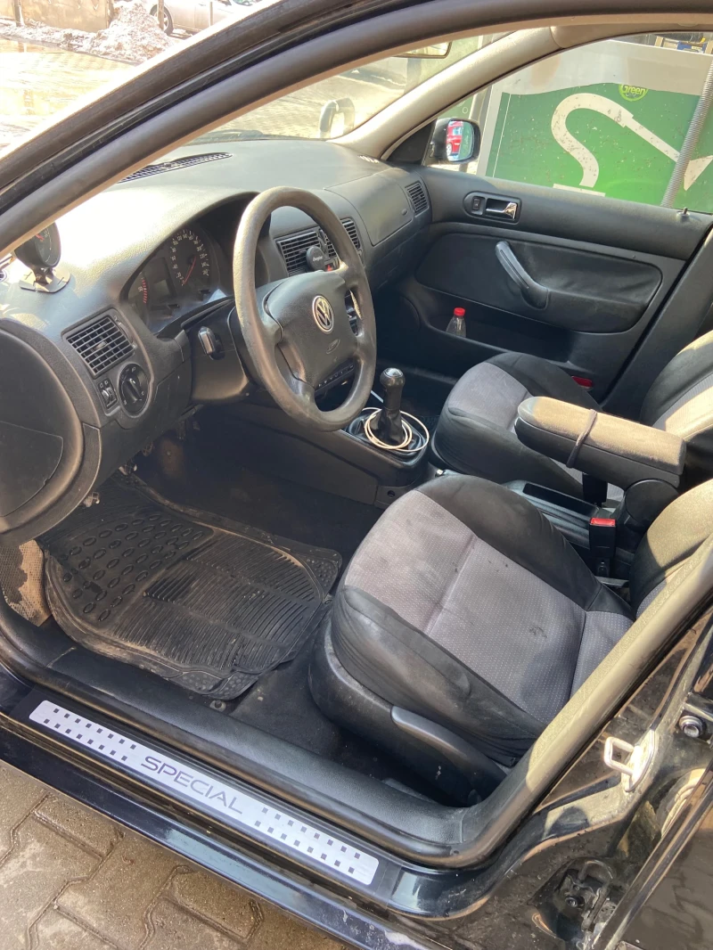 VW Golf 1.9 131, снимка 10 - Автомобили и джипове - 47326965