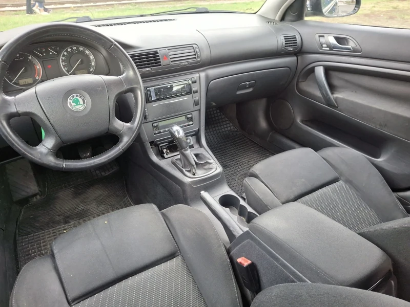 Skoda Superb 1.9TDI, снимка 8 - Автомобили и джипове - 48264496