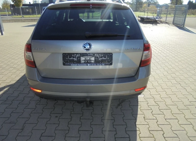 Skoda Octavia 2.0TDi * DSG * 4x4 * Apple car play * Led * Аmbien, снимка 4 - Автомобили и джипове - 47707465