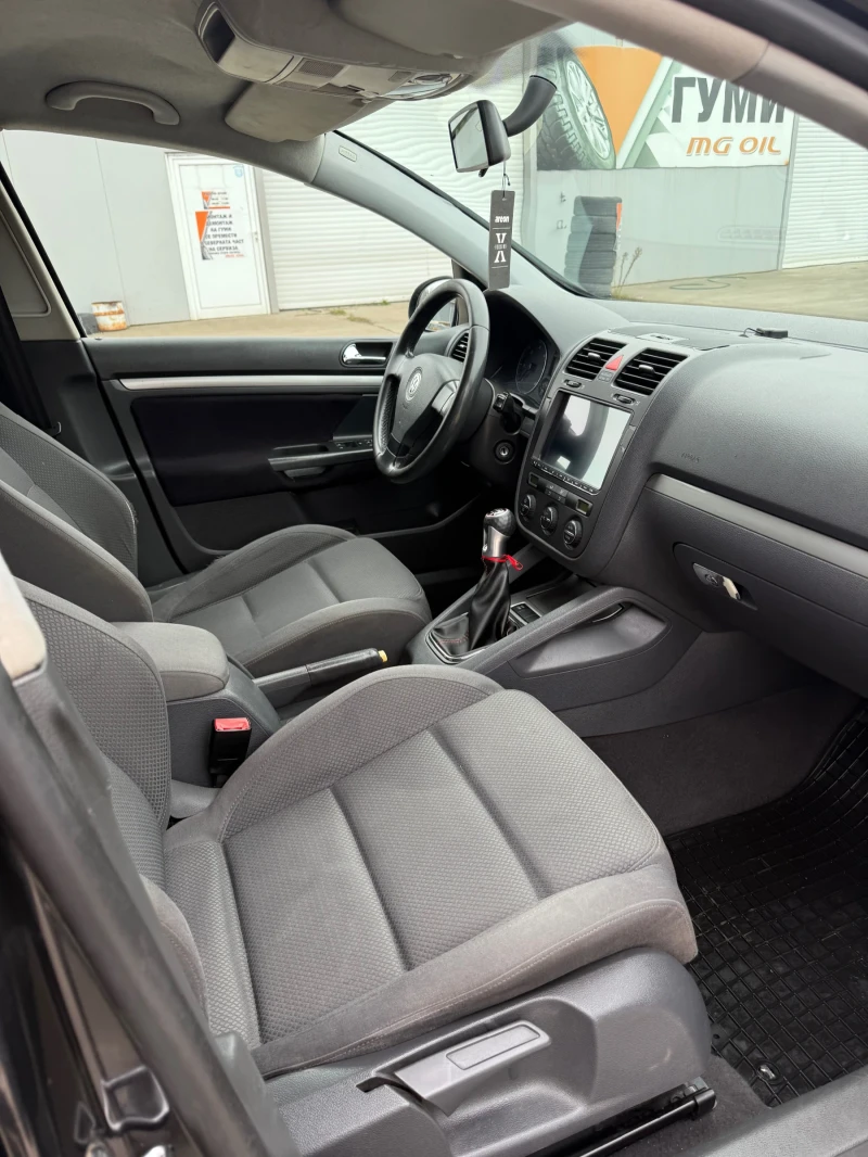 VW Golf 5 2.0 TDI, снимка 8 - Автомобили и джипове - 48880324