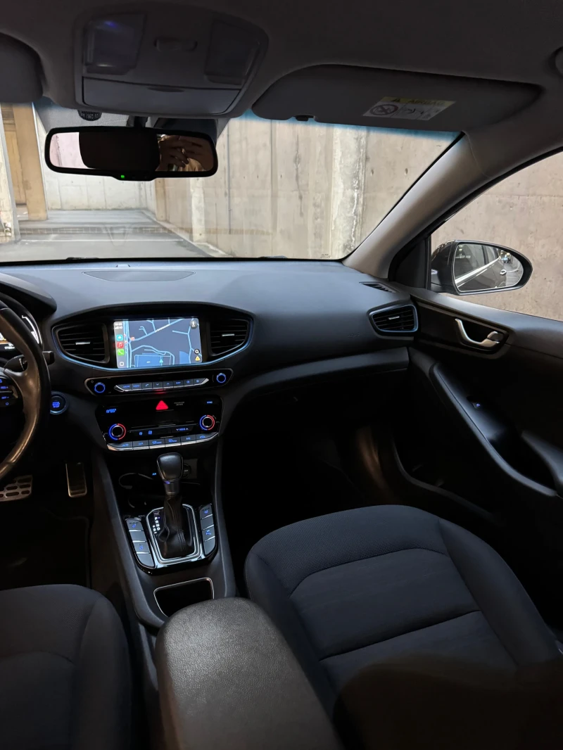 Hyundai Ioniq ОБСЛУЖЕНА на 26.09.2025, Гражданса, Каско!, снимка 7 - Автомобили и джипове - 52567934