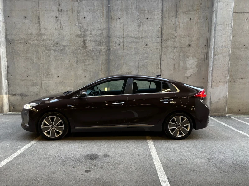 Hyundai Ioniq ОБСЛУЖЕНА на 26.09.2025, Гражданса, Каско!, снимка 2 - Автомобили и джипове - 52567934