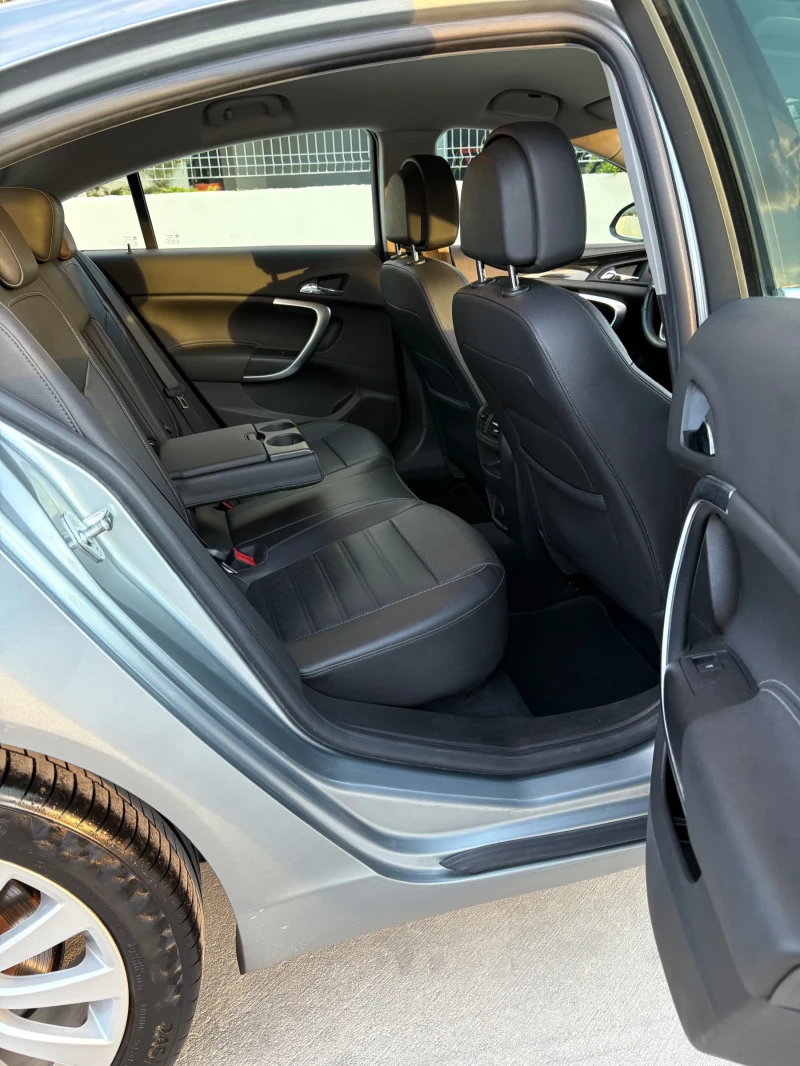 Opel Insignia Cosmo Automat 2.0 CDTI Full Extras Hatchback, снимка 14 - Автомобили и джипове - 50146189
