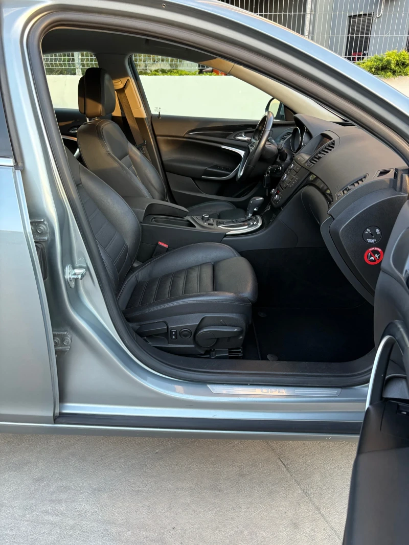 Opel Insignia Cosmo Automat 2.0 CDTI Full Extras Hatchback, снимка 15 - Автомобили и джипове - 50146189