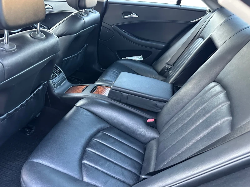 Mercedes-Benz CLS 320 320 cdi 224hp, снимка 8 - Автомобили и джипове - 52727676
