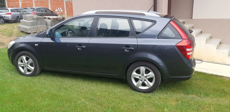 Kia Ceed 2.0 Бензин, снимка 5 - Автомобили и джипове - 52566642