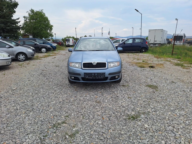 Skoda Fabia 1.4i klima, снимка 6 - Автомобили и джипове - 52079529