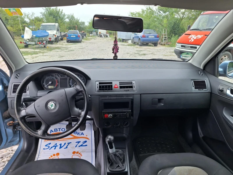 Skoda Fabia 1.4i klima, снимка 8 - Автомобили и джипове - 52079529