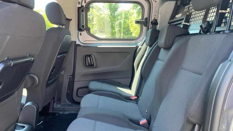 Toyota Proace City CREW CAB 1.5 D, снимка 12 - Автомобили и джипове - 52215241