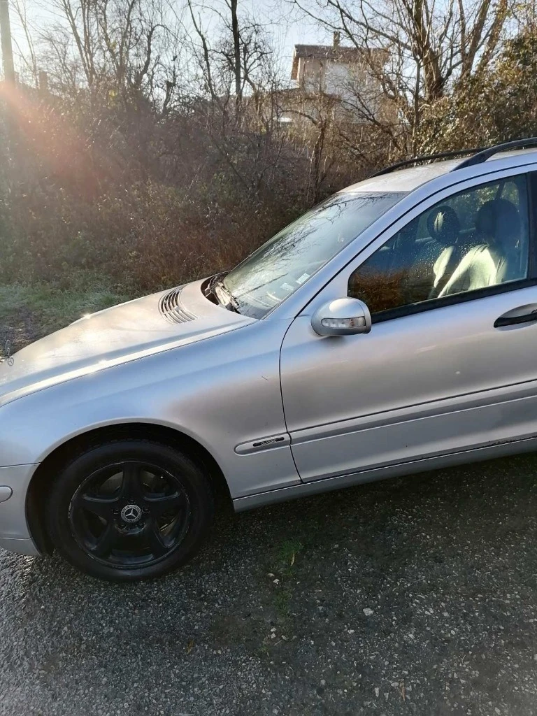 Mercedes-Benz C 200, снимка 2 - Автомобили и джипове - 48669231