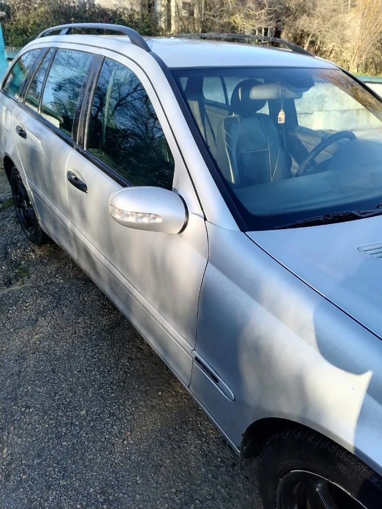 Mercedes-Benz C 200, снимка 3 - Автомобили и джипове - 48669231