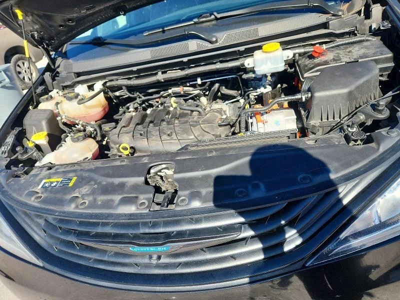 Chrysler Pacifica Plug-in hybrid Limited S, снимка 11 - Автомобили и джипове - 53715522