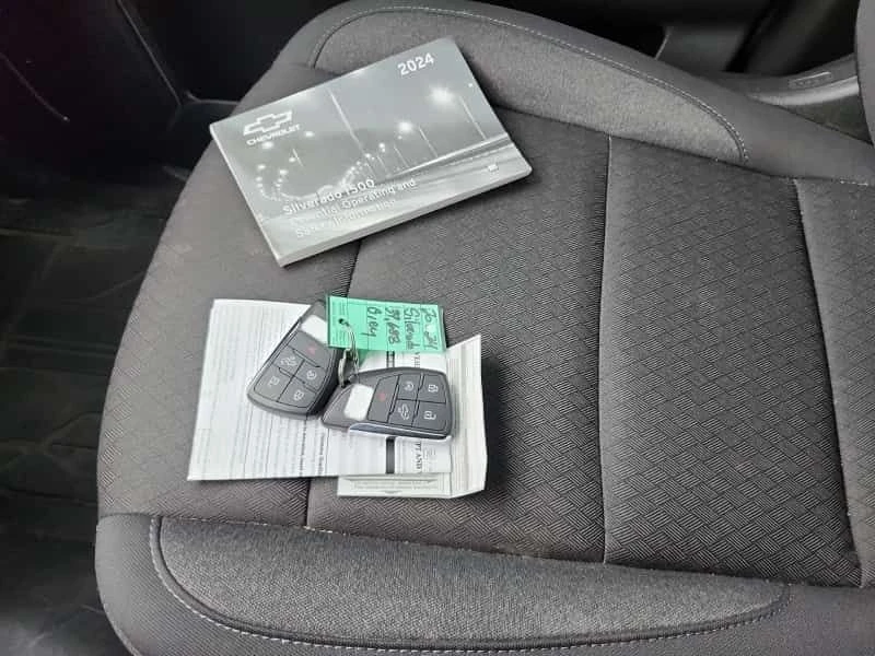 Chevrolet Silverado RST Crew Cab Sh  CARFAX, снимка 14 - Автомобили и джипове - 53866630