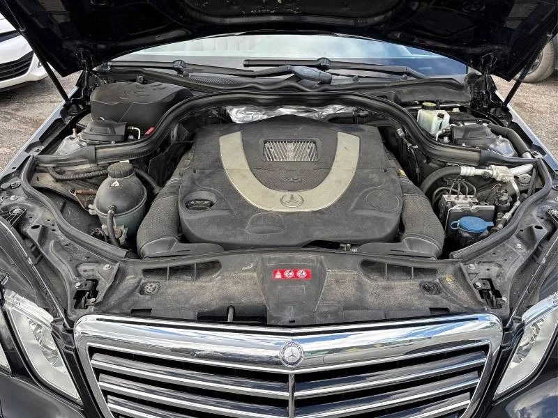 Mercedes-Benz E 500 * 4MATIC * ДЖАНТИ С ГУМИ * 2 КЛЮЧА * CARFAX, снимка 10 - Автомобили и джипове - 55816698