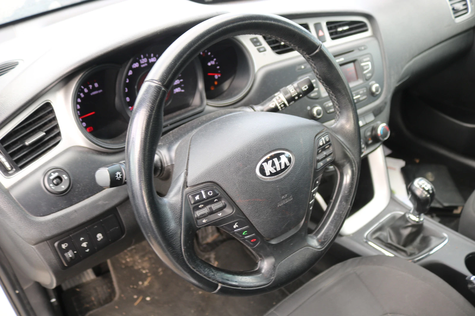 Kia Ceed 1.6 GDI | Mobile.bg — изображение 12
