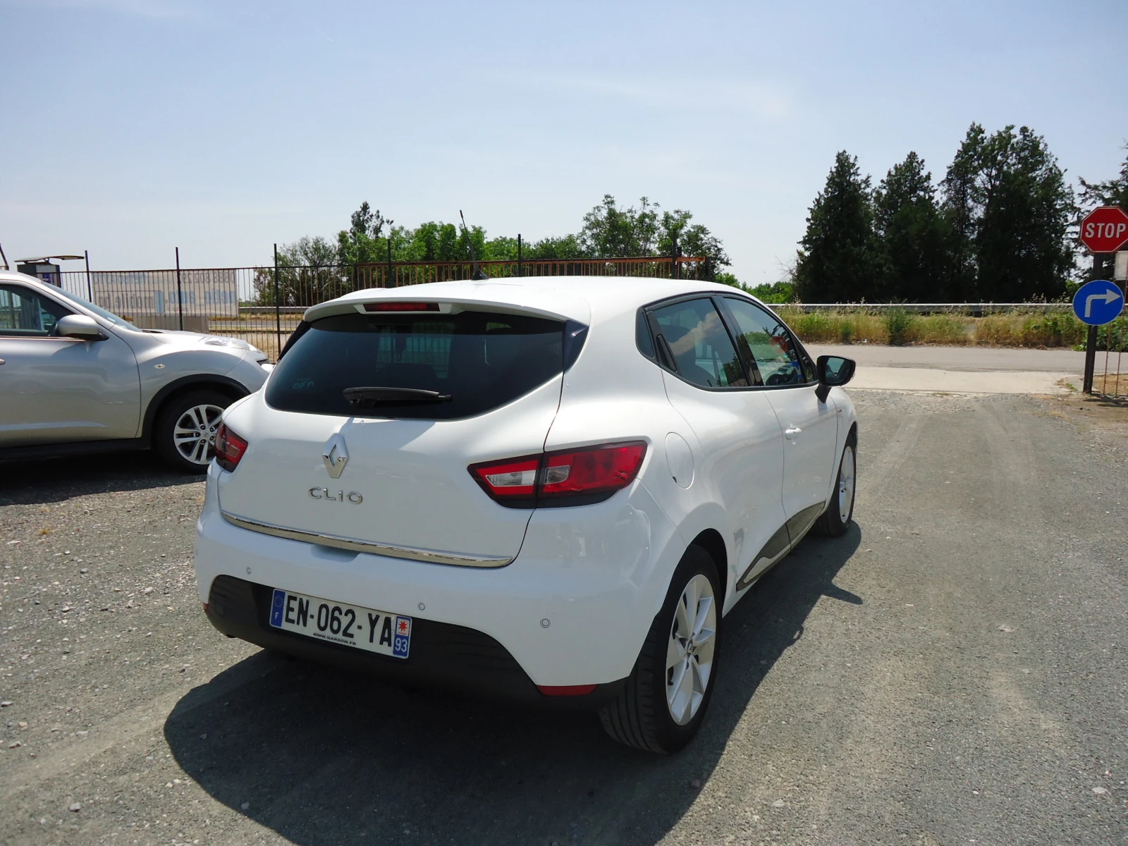 Renault Clio 1.2I LIMITED  НАВИГАЦИЯ - изображение 2