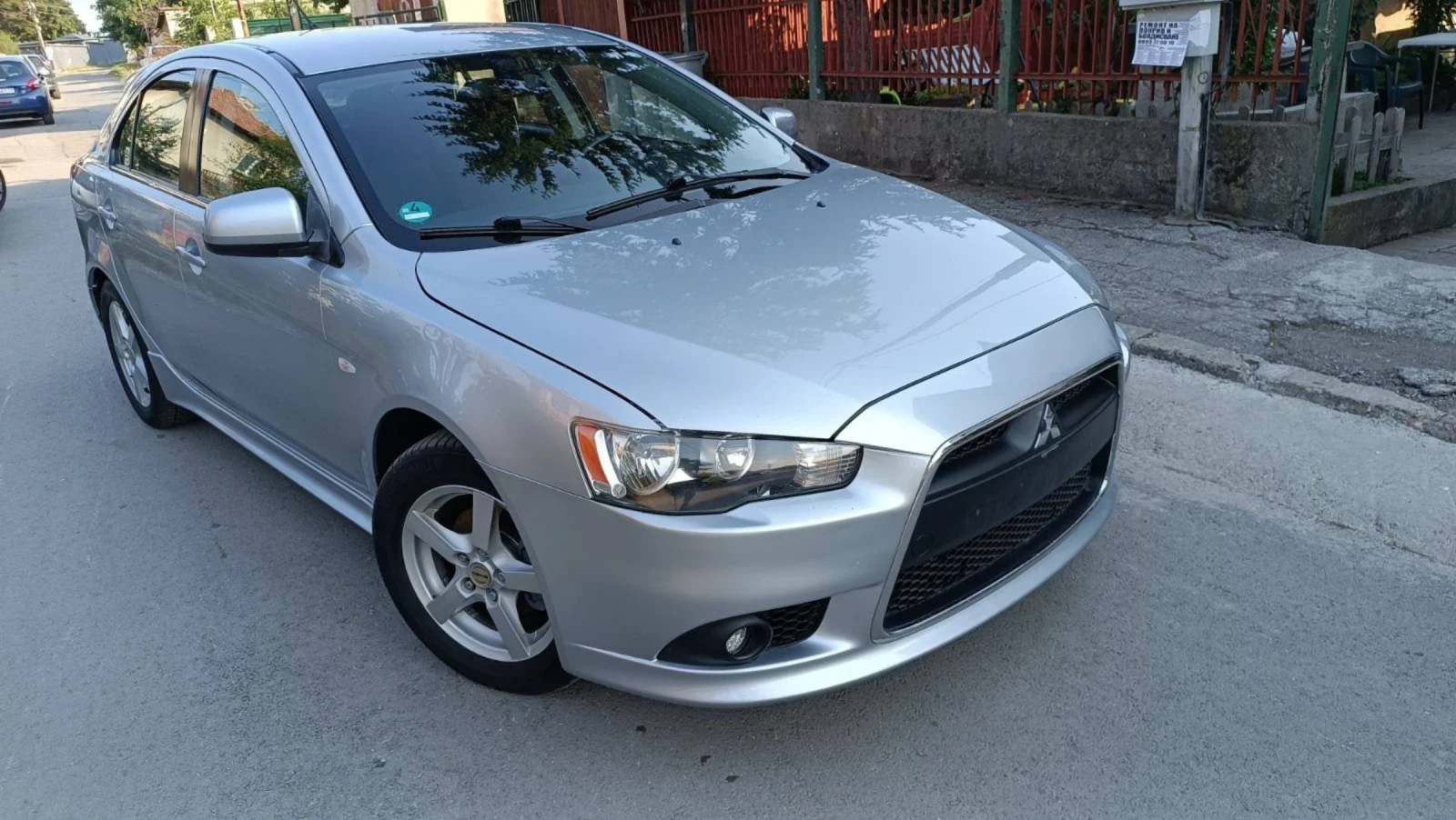 Mitsubishi Lancer 1.8 перфектен газ + с.книжка - изображение 8