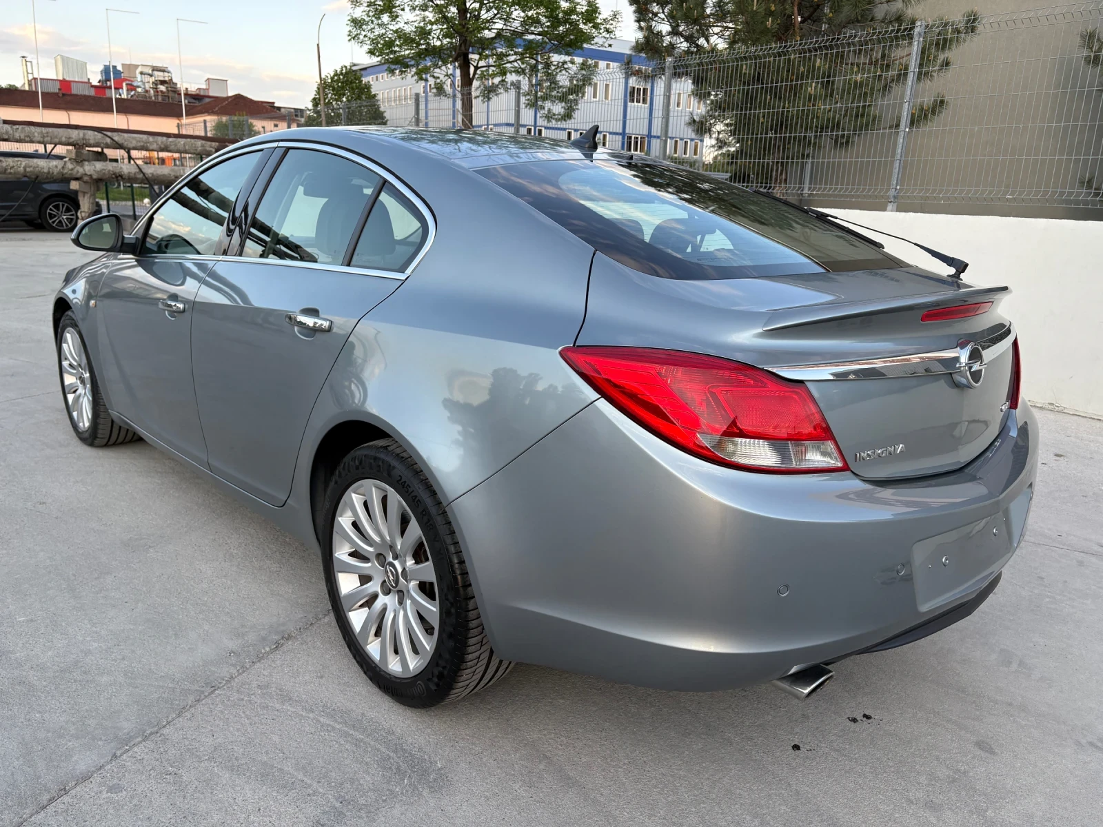 Opel Insignia Cosmo Automat 2.0 CDTI Full Extras Hatchback - изображение 4
