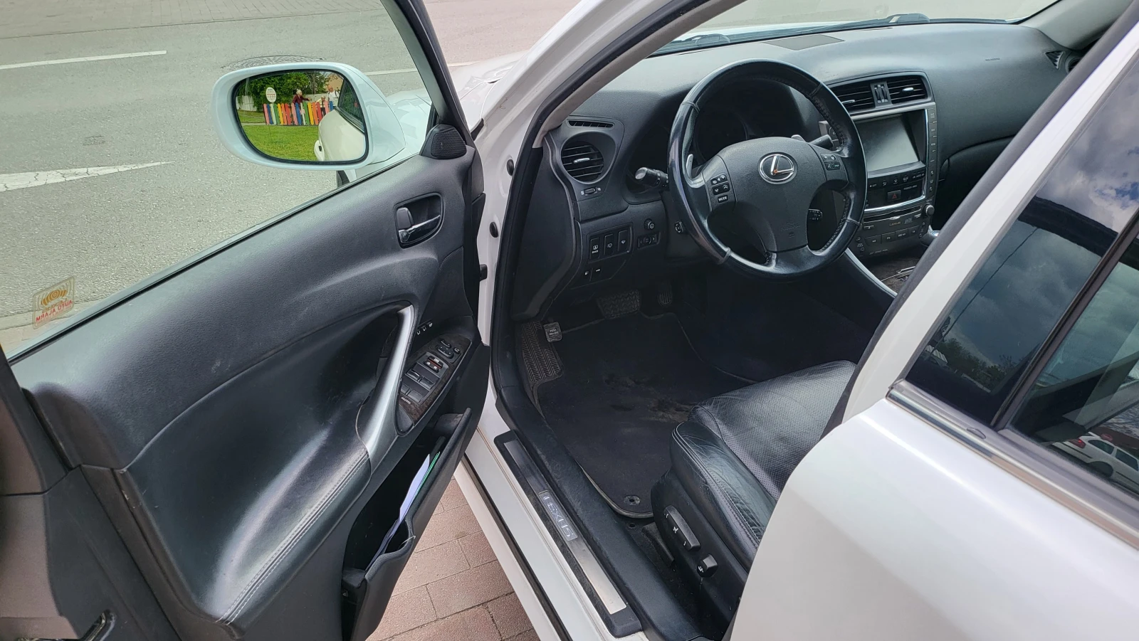 Lexus IS 250  - изображение 8