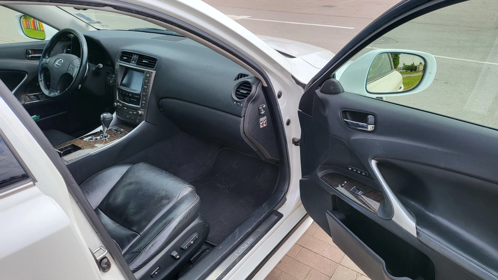 Lexus IS 250  - изображение 9