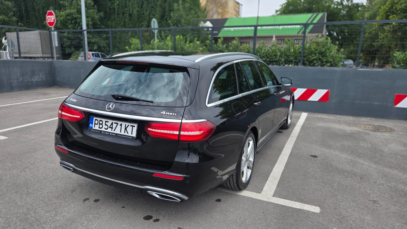 Mercedes-Benz E 350 d 4MATIC СПЕШНО Силвър стар първи собственик - изображение 4