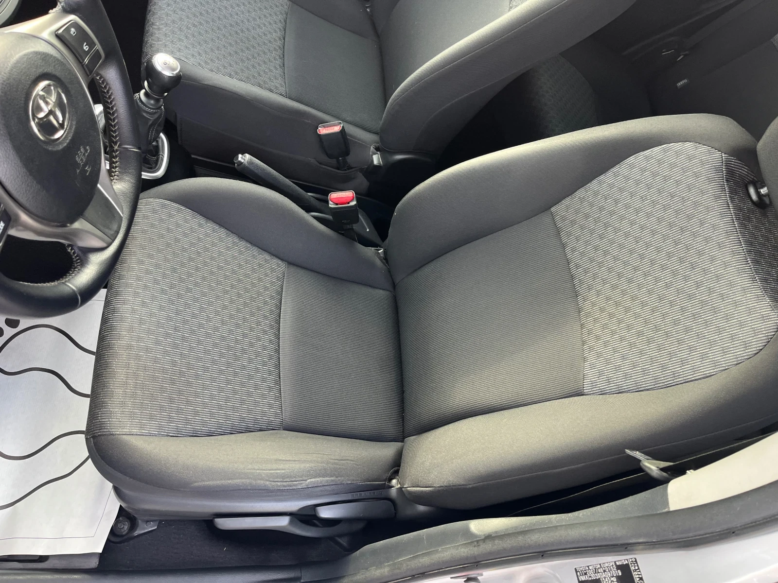 Toyota Yaris 1.4 D4D Euro6b - изображение 10