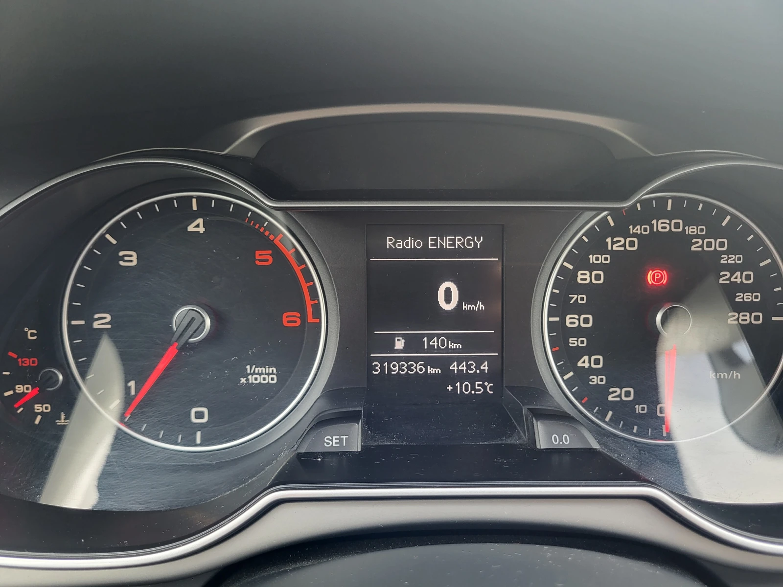 Audi A4 2.0 TDI 177 Facelift | Mobile.bg   10