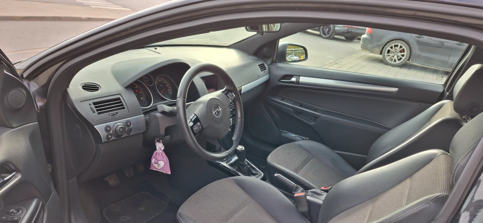 Opel Astra GTC ПАНОРАМА - изображение 6