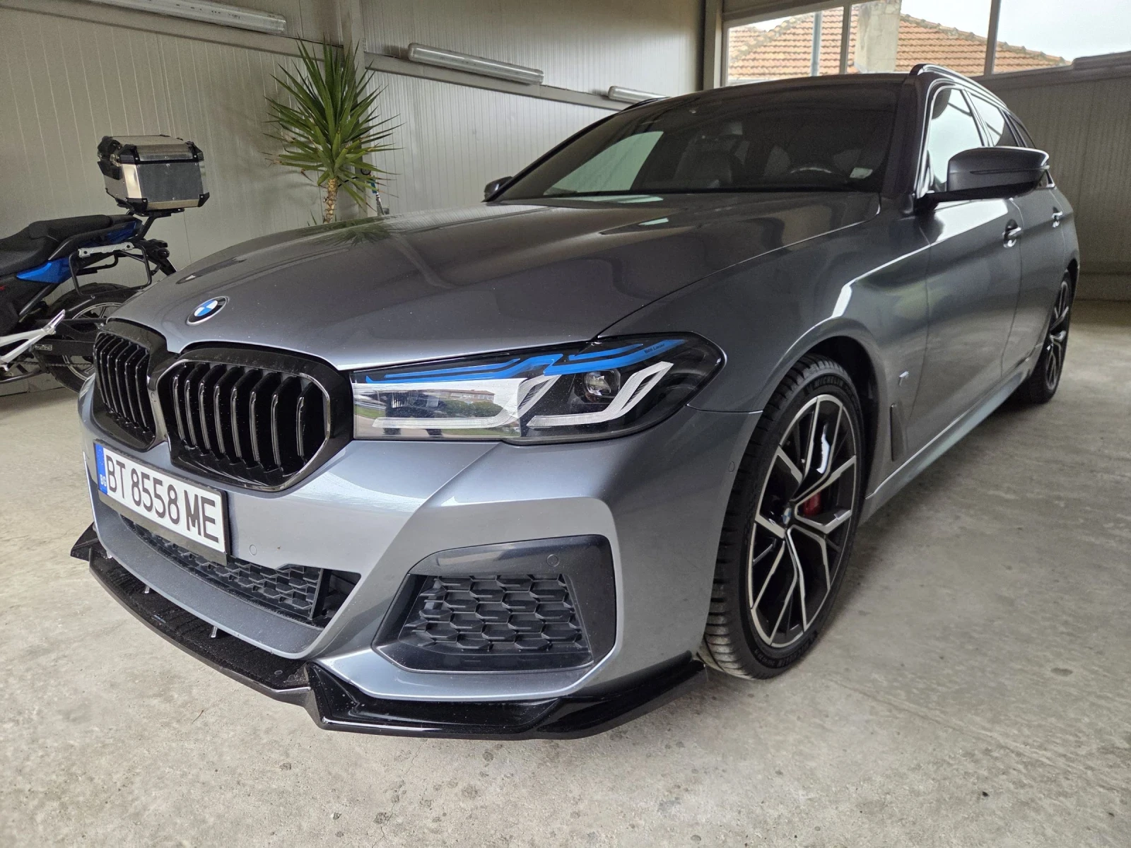 BMW 530 530D-Hybrid  M-Pack Face - изображение 5