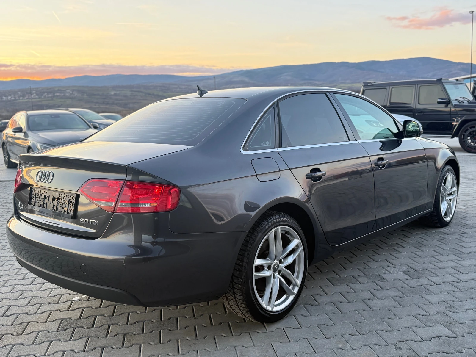 Audi A4 2.0TDI 143 ks DSG Собствен лизинг !!! - изображение 5