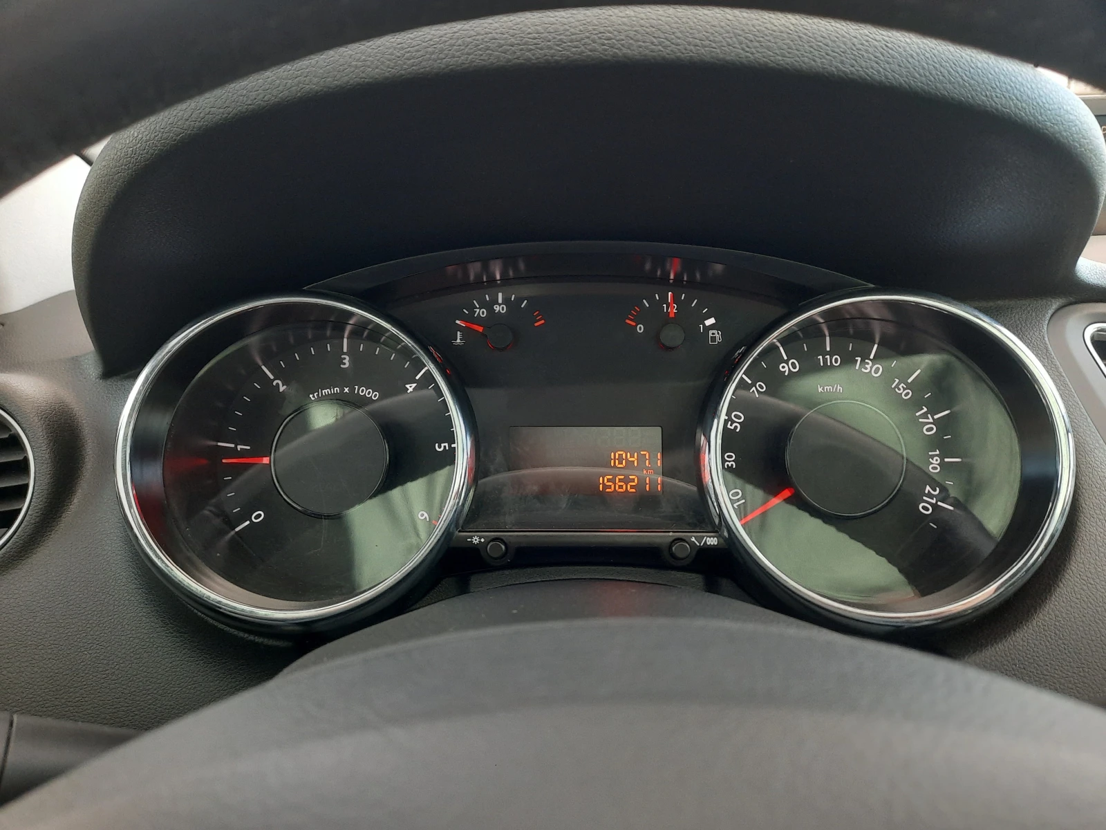 Peugeot 5008 1.6eHDI 115ps. | Mobile.bg � ����������� 10