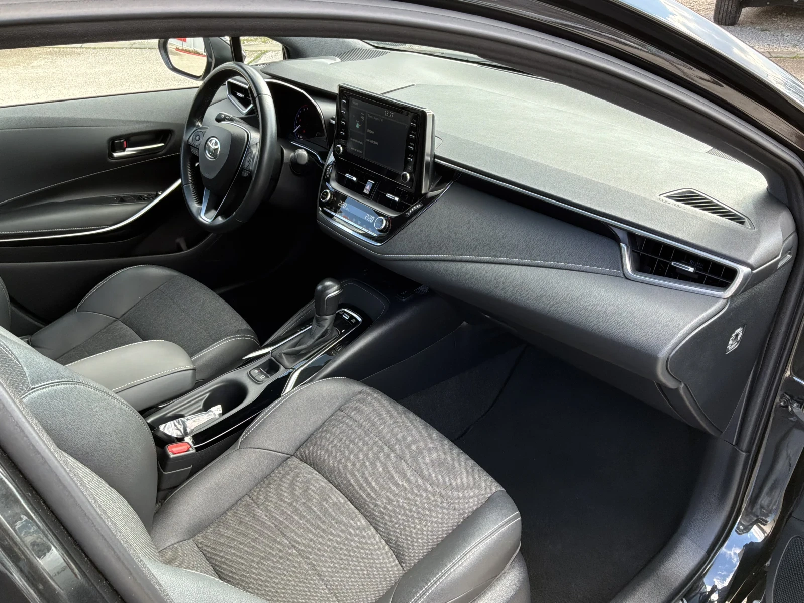 Toyota Corolla 1.8h.122k.�. Luxury � �������� 96000��. | Mobile.bg � ����������� 14