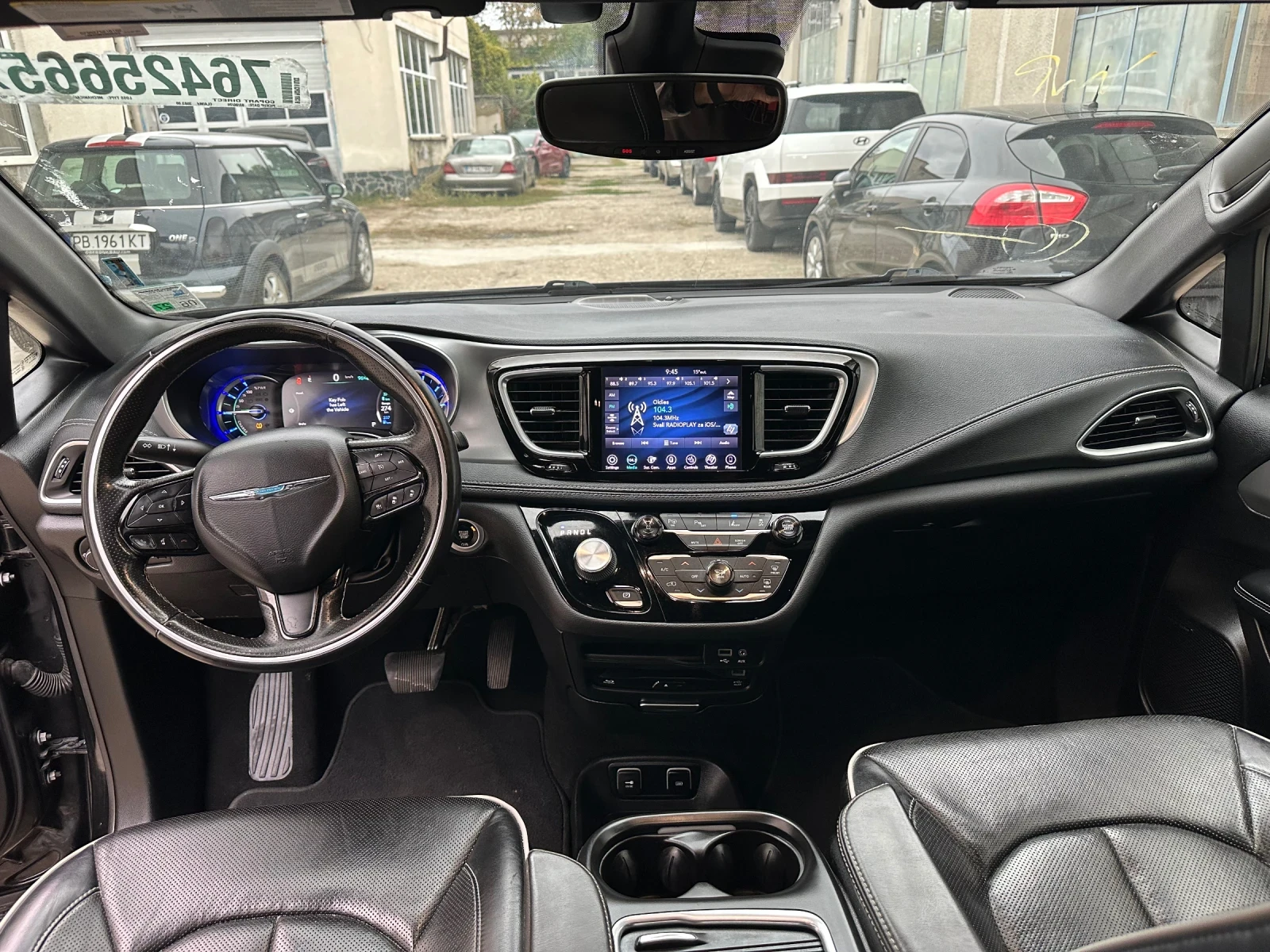 Chrysler Pacifica Plug-in hybrid Limited S, снимка 12 - Автомобили и джипове - 53715522