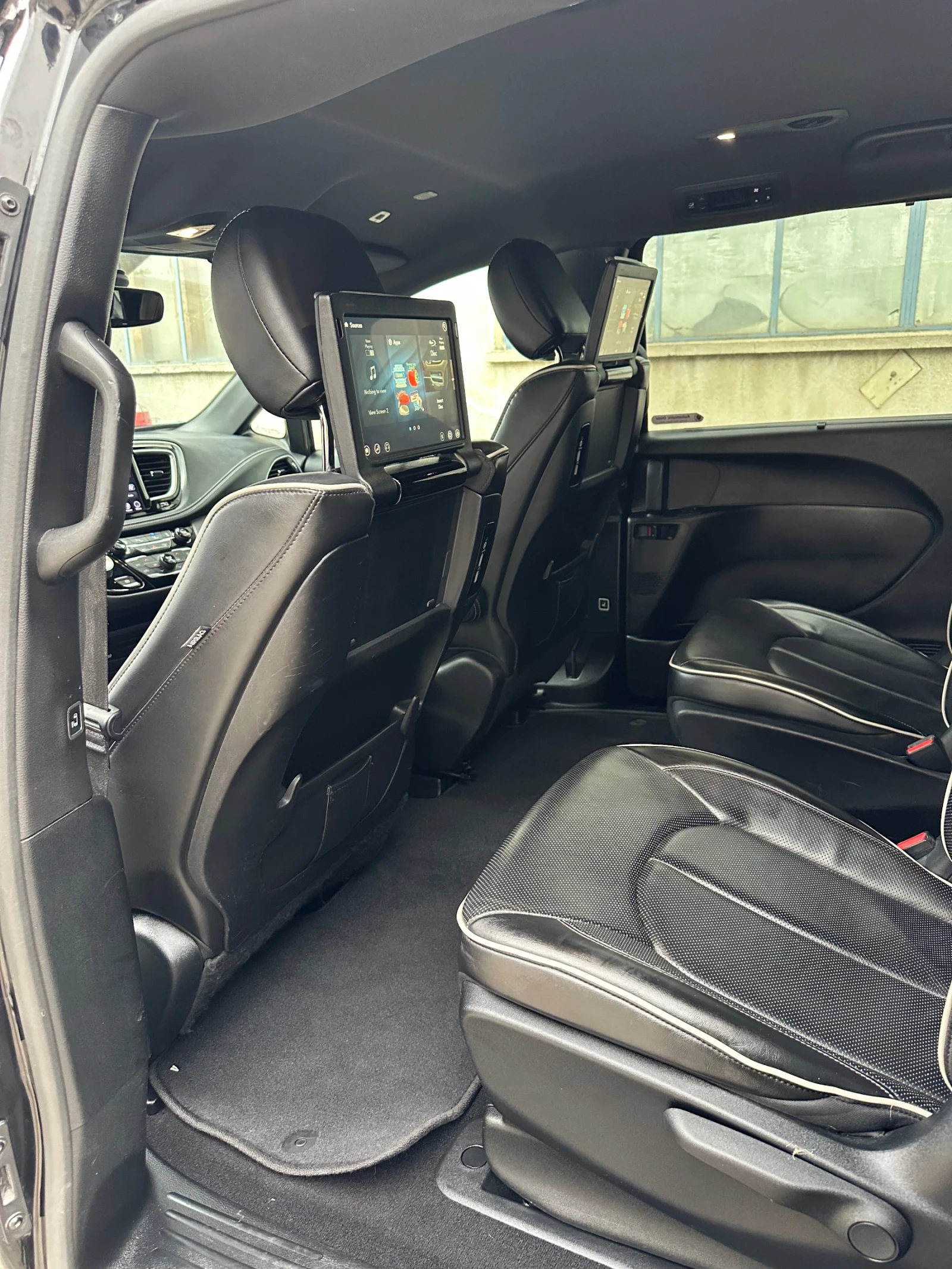 Chrysler Pacifica Plug-in hybrid Limited S, снимка 11 - Автомобили и джипове - 53715522