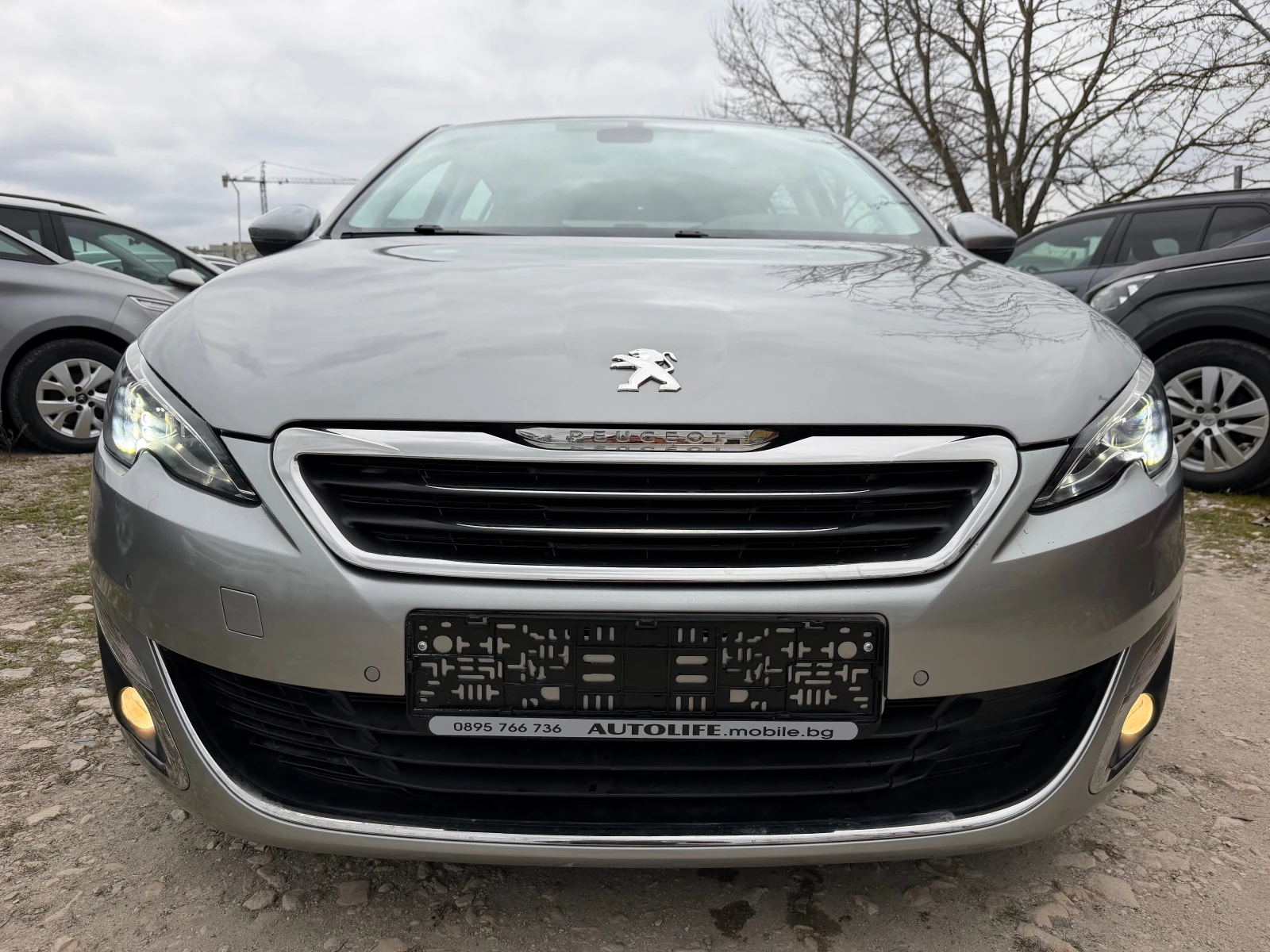 Peugeot 308 1.6Ehdi CAMERA PANORAMA XENON START/STOP KEY LESS, снимка 5 - Автомобили и джипове - 53904406