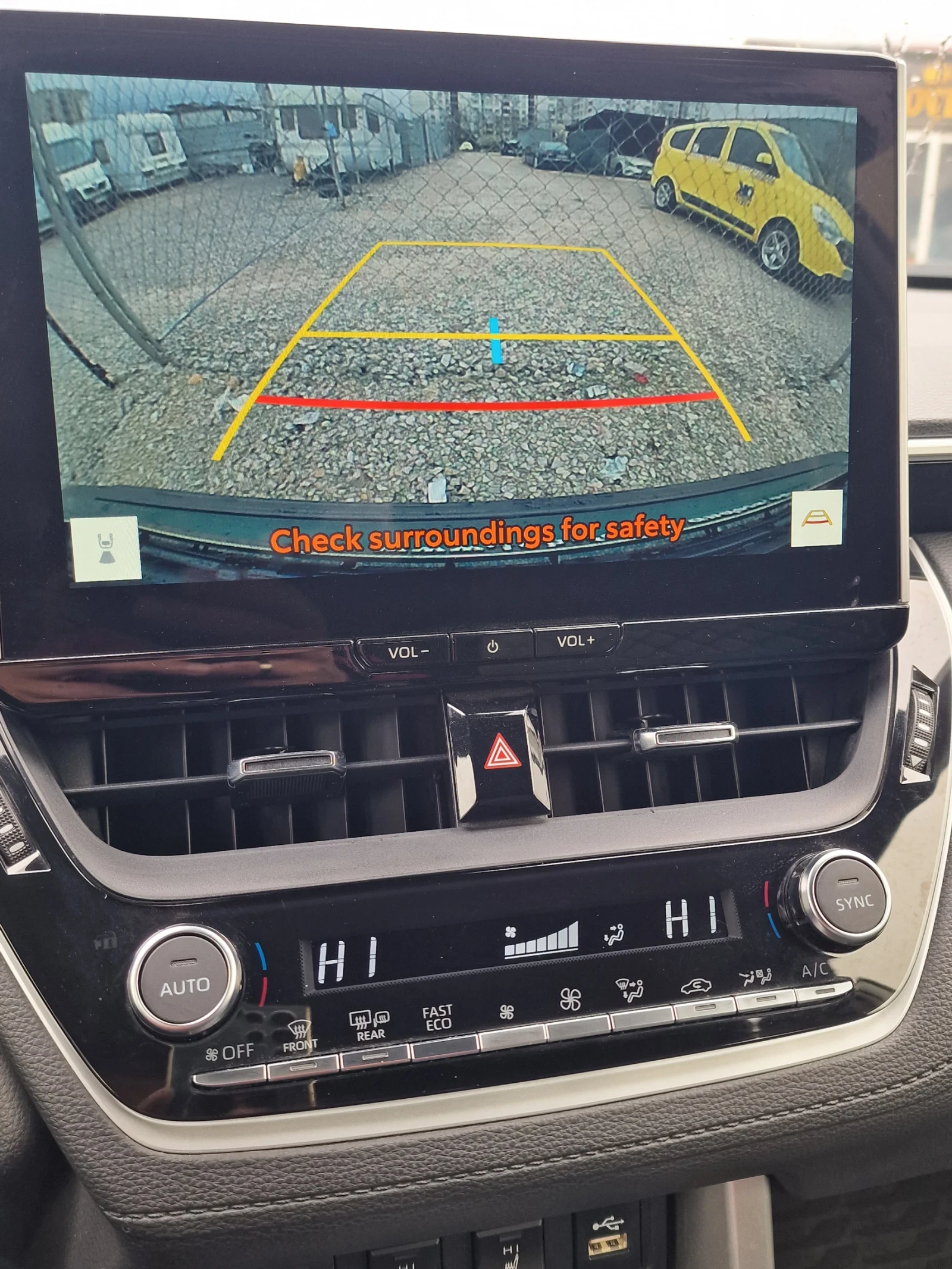 Toyota Corolla Cross, снимка 14 - Автомобили и джипове - 54067075