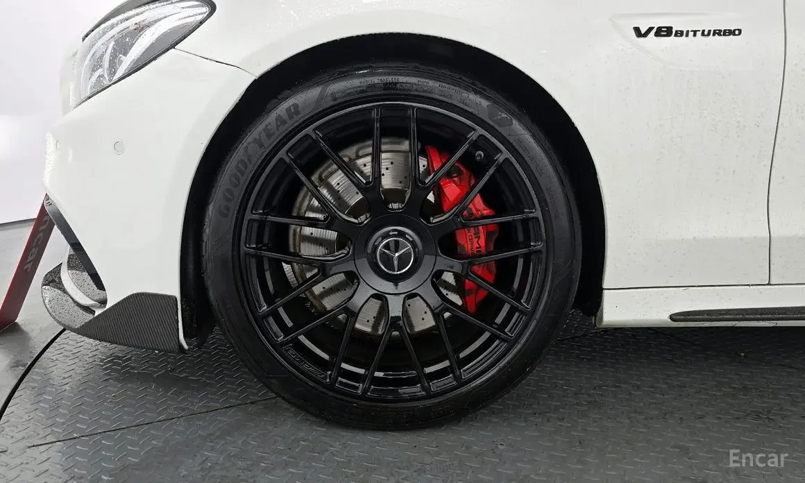 Mercedes-Benz C 63 AMG S* BURMASTER* KEYLESS GO* PANO* HEAD-UP* 360* КРАЙ, снимка 5 - Автомобили и джипове - 54170018