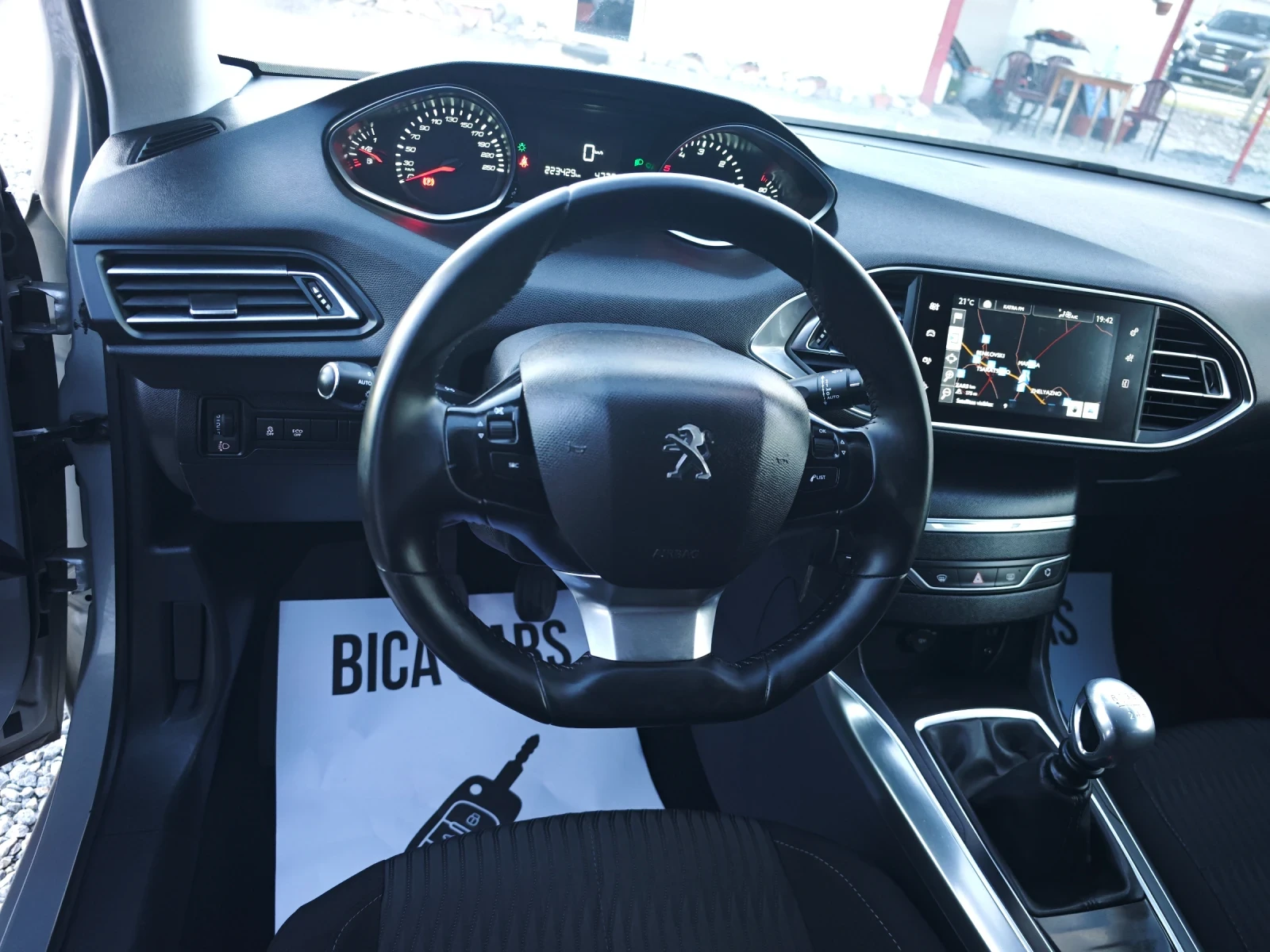 Peugeot 308 2.0e-hdi , снимка 8 - Автомобили и джипове - 54263674