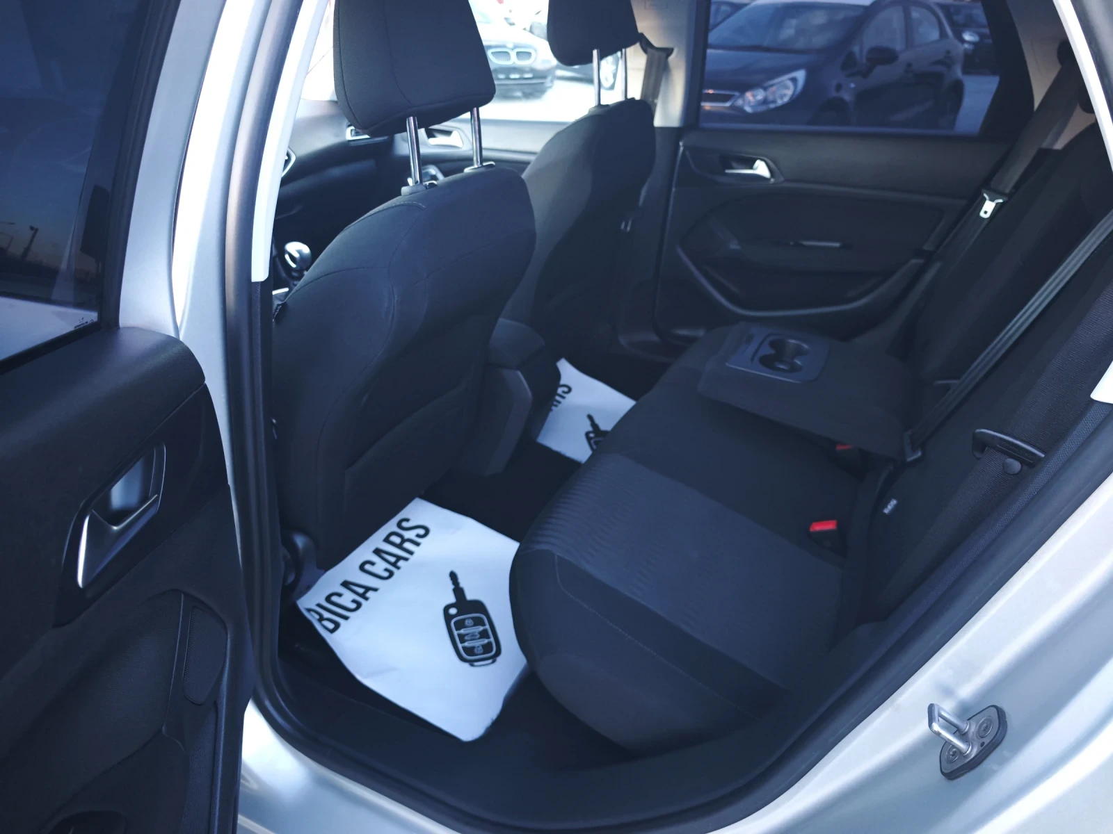 Peugeot 308 2.0e-hdi , снимка 10 - Автомобили и джипове - 54263674