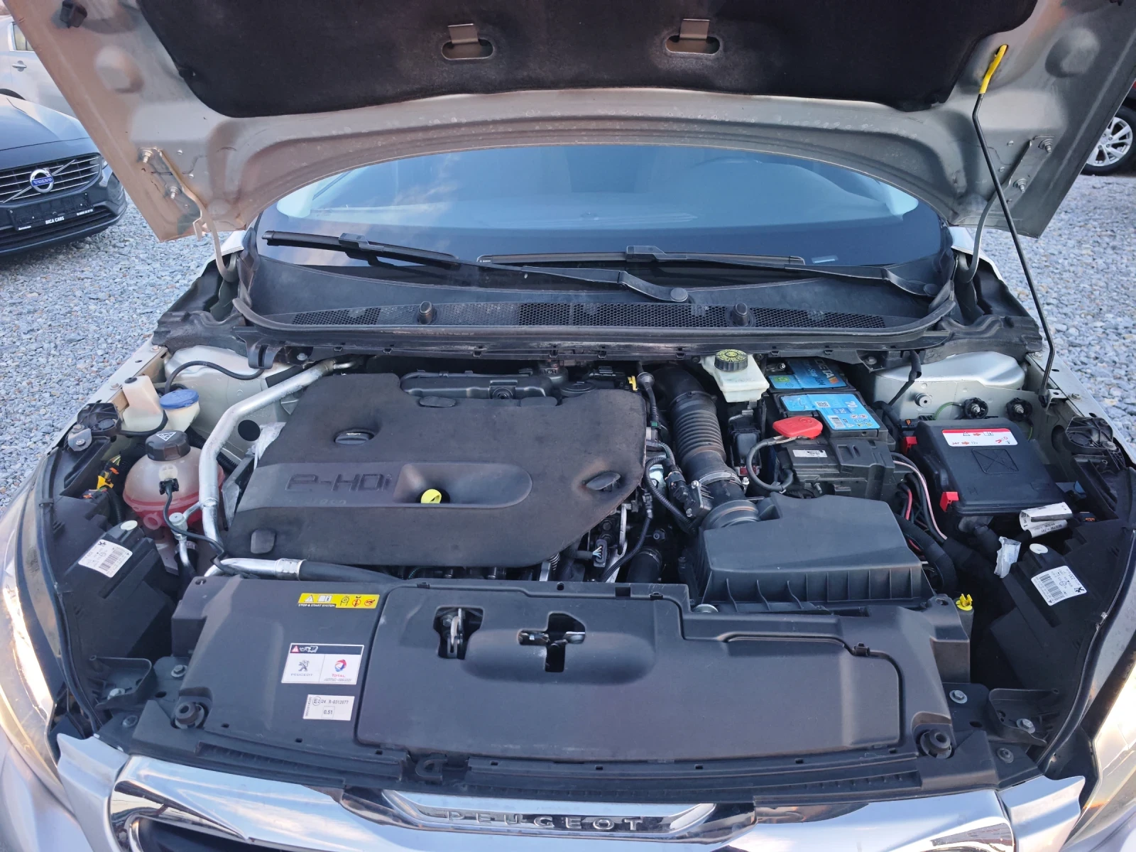 Peugeot 308 2.0e-hdi , снимка 15 - Автомобили и джипове - 54263674