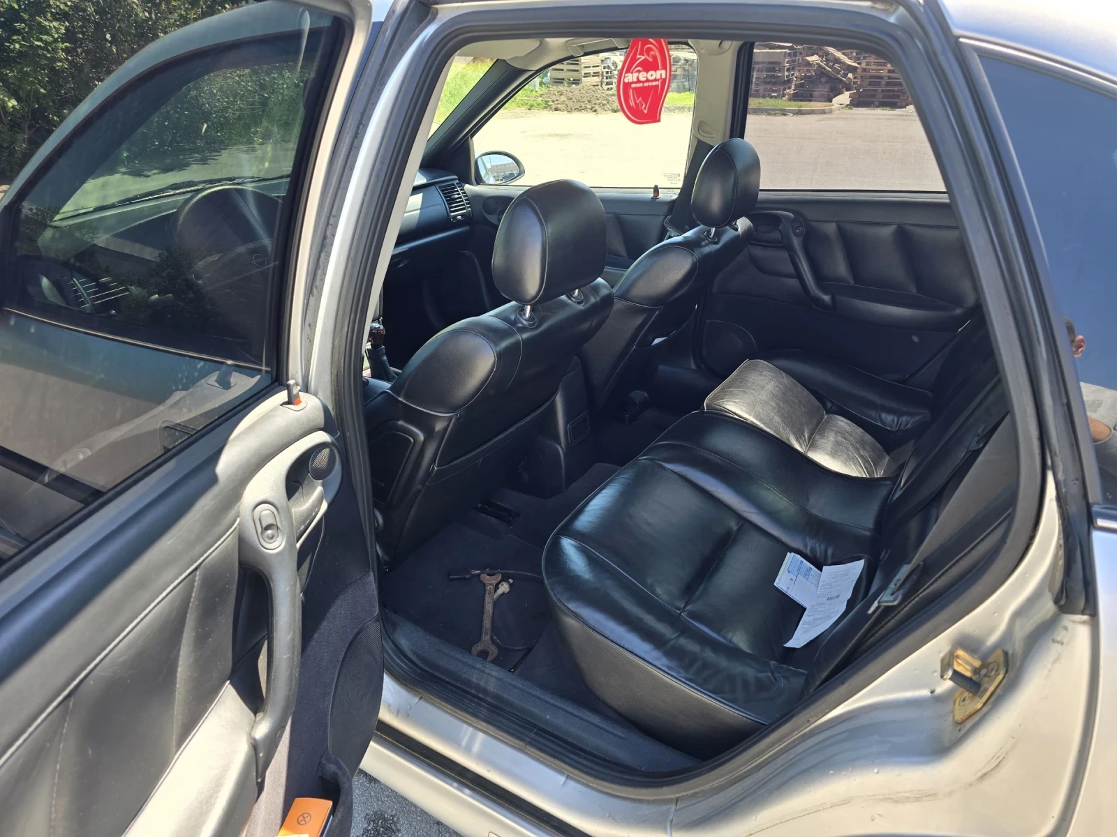Opel Vectra 2.0i, снимка 12 - Автомобили и джипове - 54441454