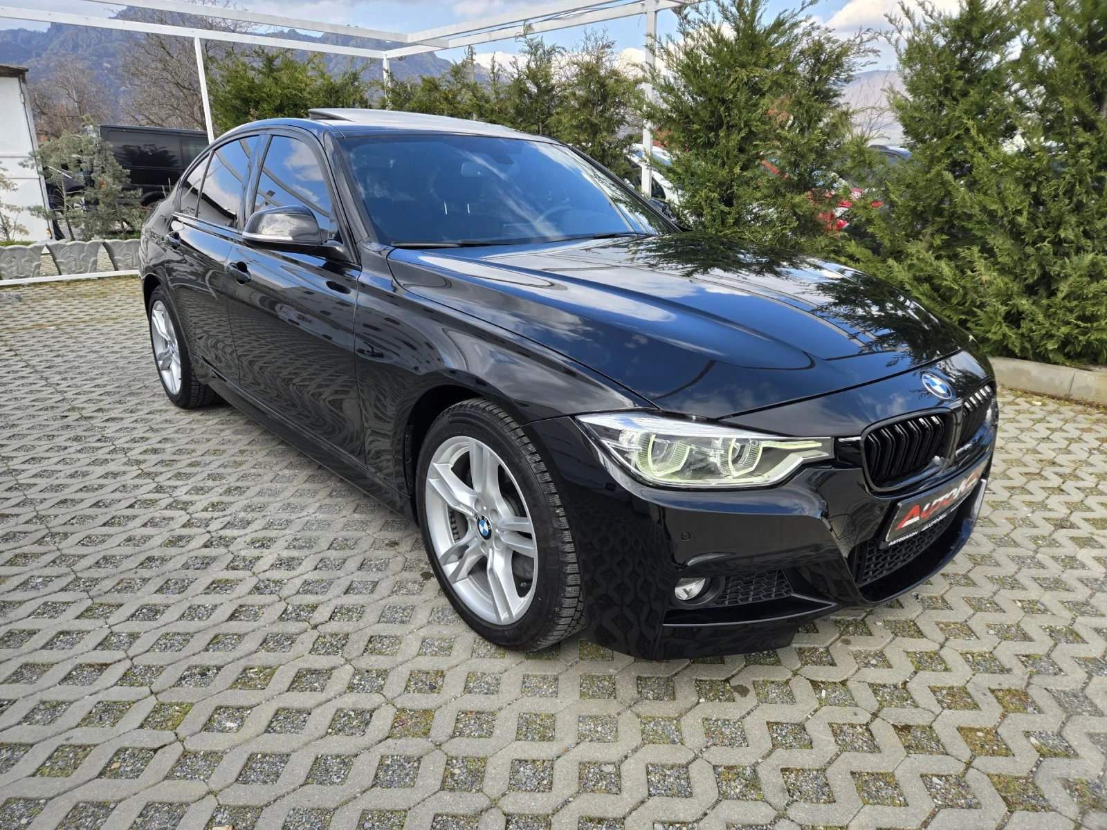 BMW 330 252kc/M SPORT PACKAGE/xDrive/155.000km/CAMERA | Mobile.bg � ����������� 2